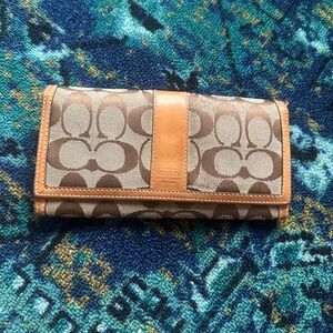Vintage Beige Signature Coach Wallet